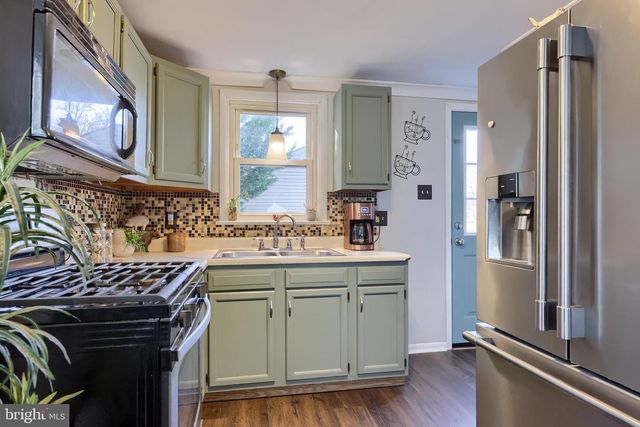 2761 OAKLAND RD, Dover, PA 17315