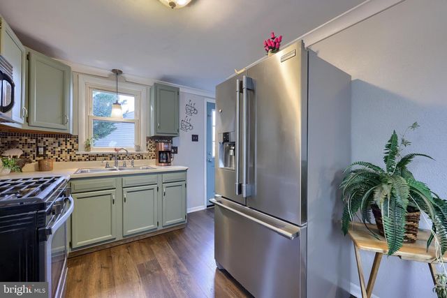 2761 OAKLAND RD, Dover, PA 17315