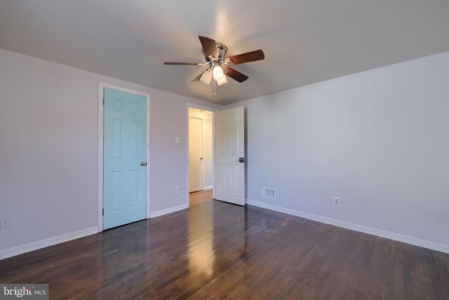 2761 OAKLAND RD, Dover, PA 17315