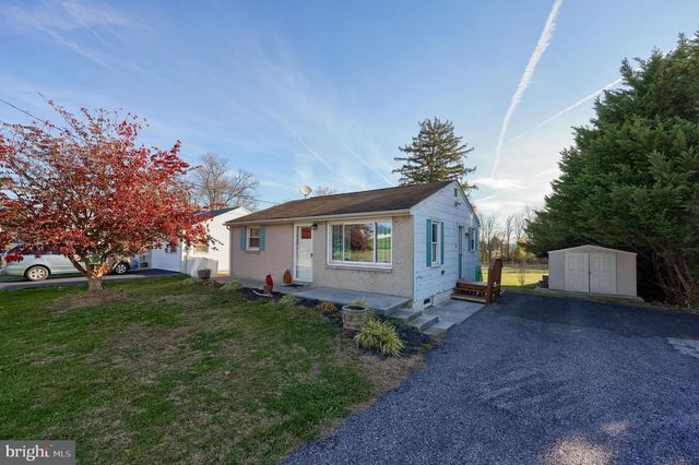 2761 OAKLAND RD, Dover, PA 17315