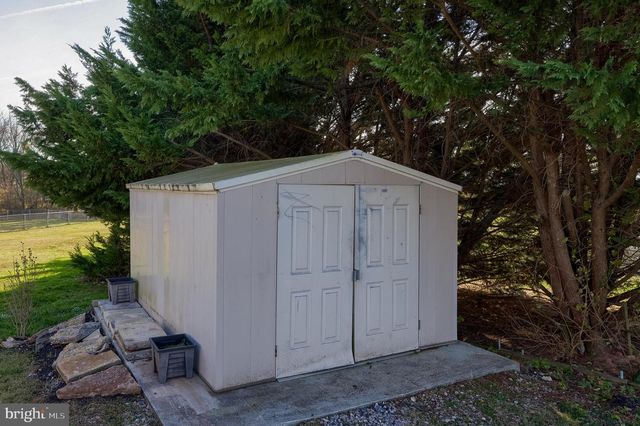 2761 OAKLAND RD, Dover, PA 17315