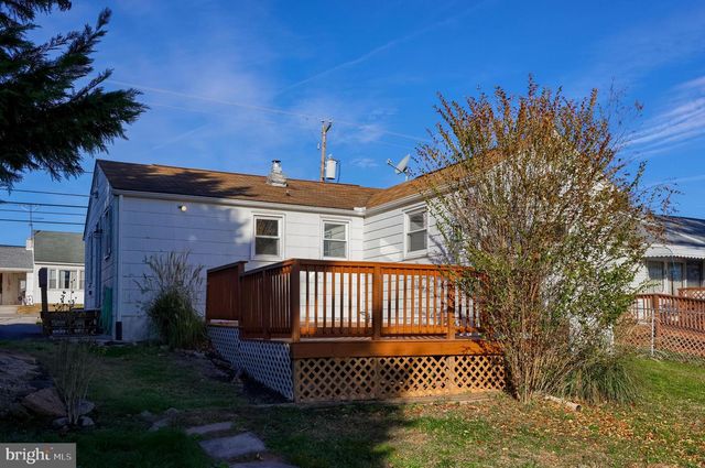 2761 OAKLAND RD, Dover, PA 17315