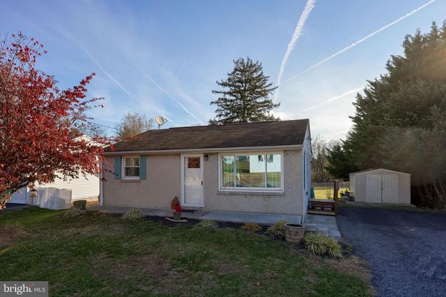 2761 OAKLAND RD, Dover, PA 17315