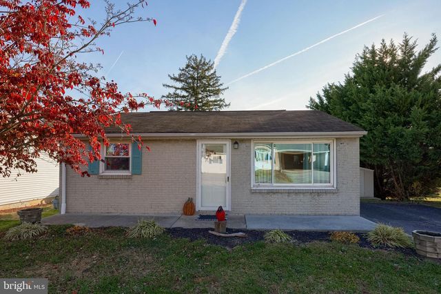 2761 OAKLAND RD, Dover, PA 17315