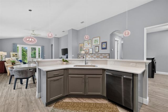 8220 BRIDGEPORT BAY CIRCLE, Mount Dora, FL 32757