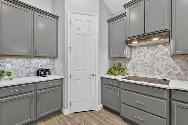 8220 BRIDGEPORT BAY CIRCLE, Mount Dora, FL 32757