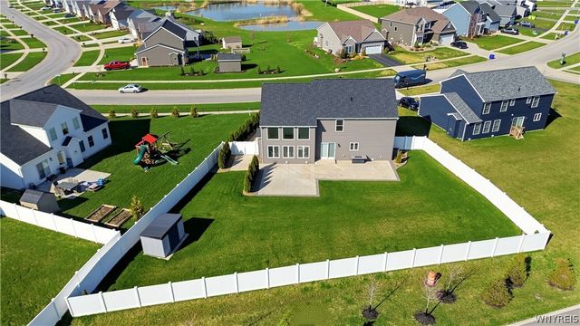 3353 Cedar Valley, Hamburg, NY 14075