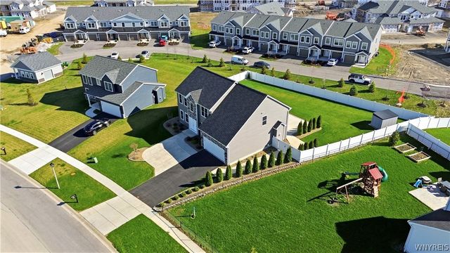 3353 Cedar Valley, Hamburg, NY 14075