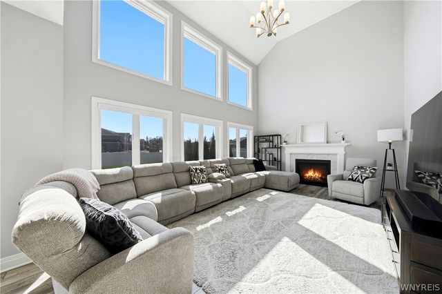 3353 Cedar Valley, Hamburg, NY 14075