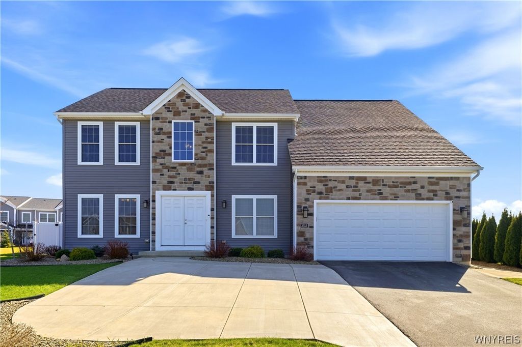 3353 Cedar Valley, Hamburg, NY 14075