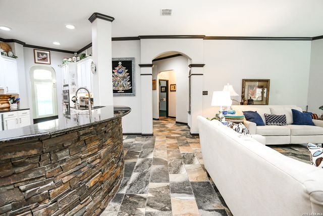 13702 FRENCH PARK, Helotes, TX 78023