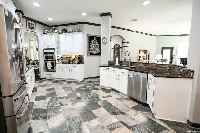 13702 FRENCH PARK, Helotes, TX 78023