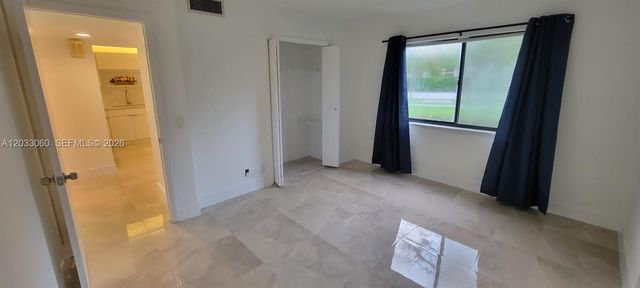 409 Lakeview Dr 104, Weston, FL 33326