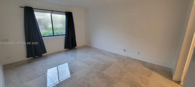 409 Lakeview Dr 104, Weston, FL 33326
