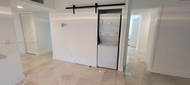 409 Lakeview Dr 104, Weston, FL 33326