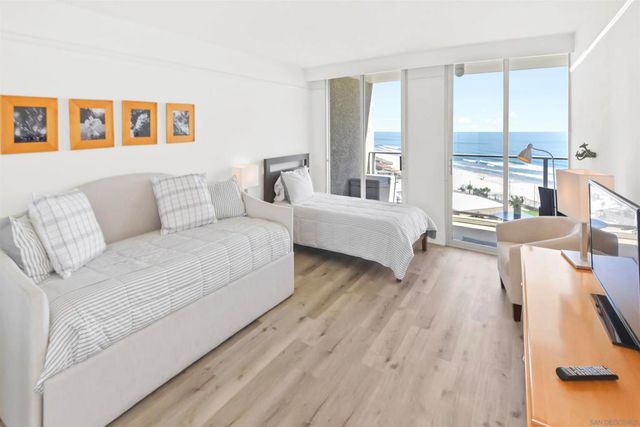 1820 Avenida Del Mundo 1003, Coronado, CA 92118