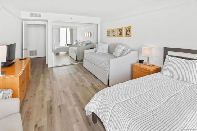 1820 Avenida Del Mundo 1003, Coronado, CA 92118
