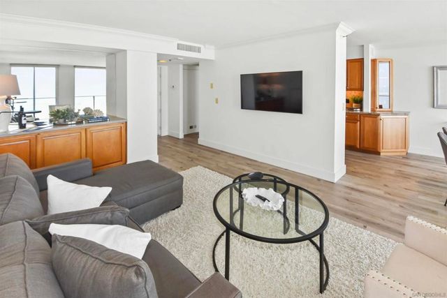 1820 Avenida Del Mundo 1003, Coronado, CA 92118