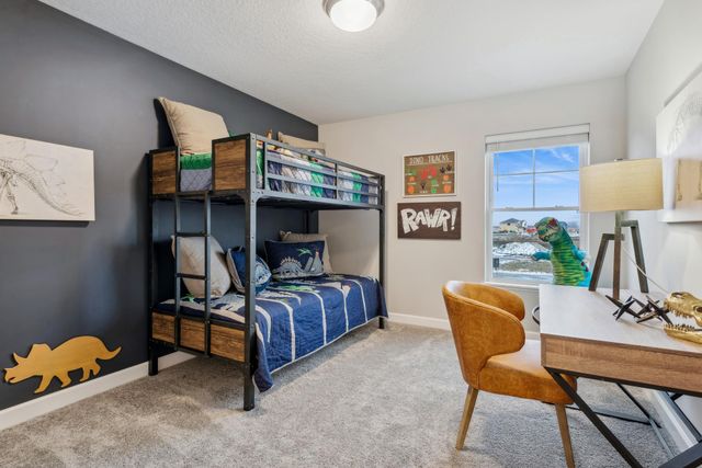 5229 Long Pointe Pass, Woodbury, MN 55129