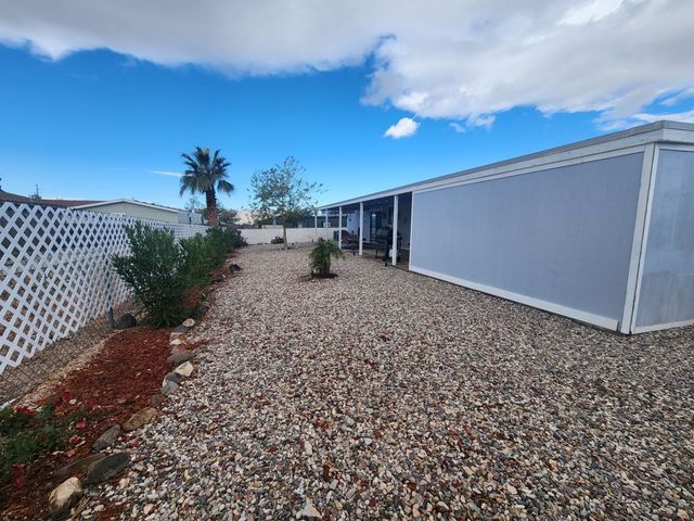 2540 E Curtis Way, Fort Mohave, AZ 86426