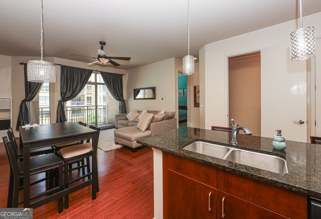 711 Cosmopolitan Drive NE 338, Atlanta, GA 30324