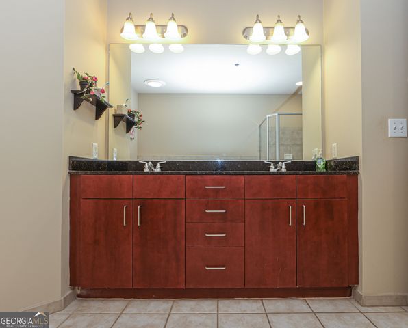 711 Cosmopolitan Drive NE 338, Atlanta, GA 30324