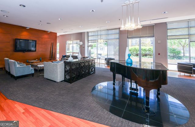 711 Cosmopolitan Drive NE 338, Atlanta, GA 30324