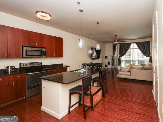 711 Cosmopolitan Drive NE 338, Atlanta, GA 30324