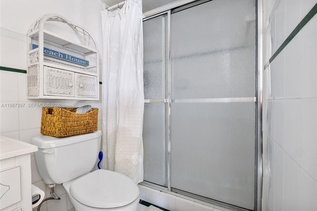 5555 Collins Ave 11A, Miami Beach, FL 33140