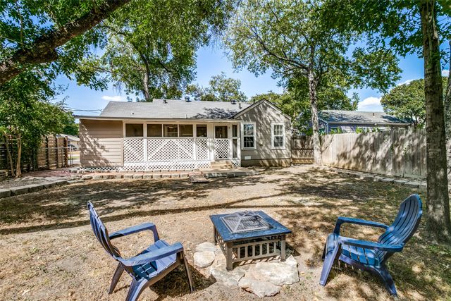 4925 Pershing Avenue, Fort Worth, TX 76107