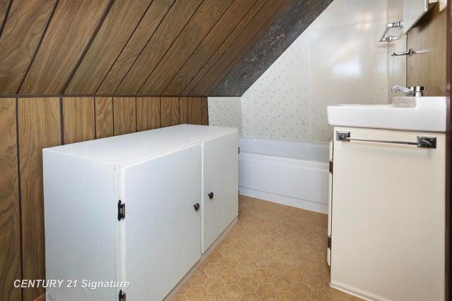 706 S Lincoln Street, Bay City, MI 48708