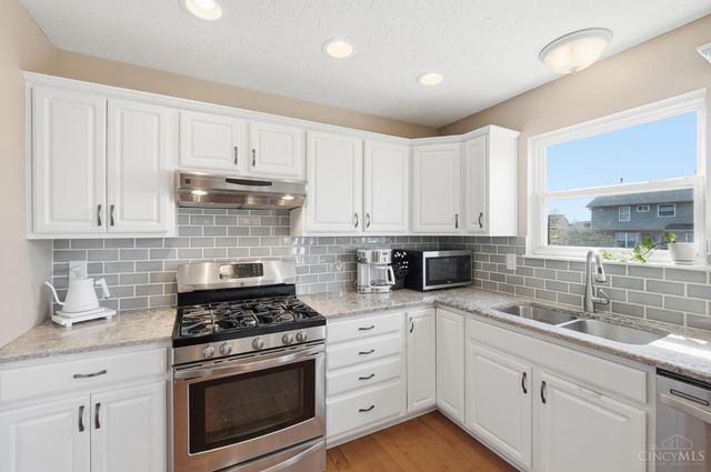 8230 South Port Drive, West Chester, OH 45069
