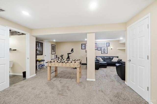 8230 South Port Drive, West Chester, OH 45069