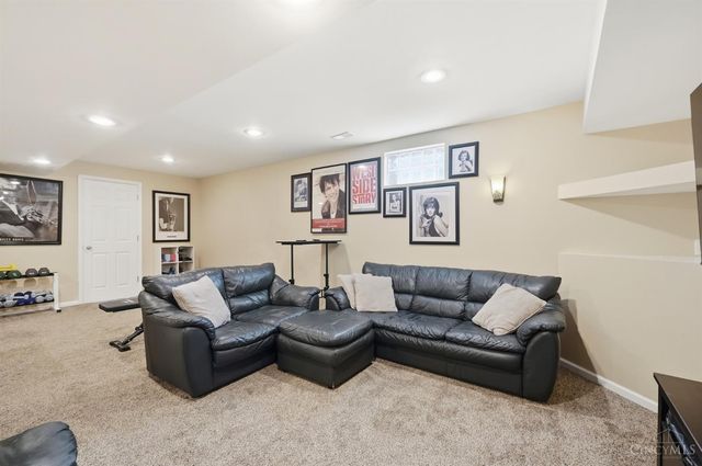 8230 South Port Drive, West Chester, OH 45069