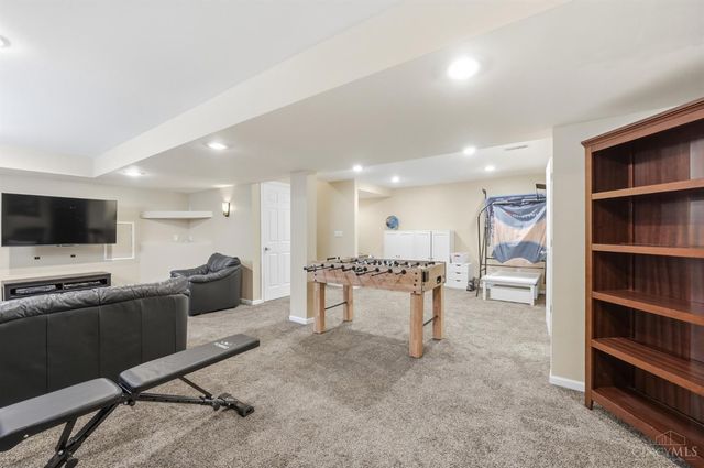 8230 South Port Drive, West Chester, OH 45069