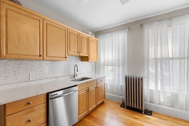 146 North St 4, Salem, MA 01970