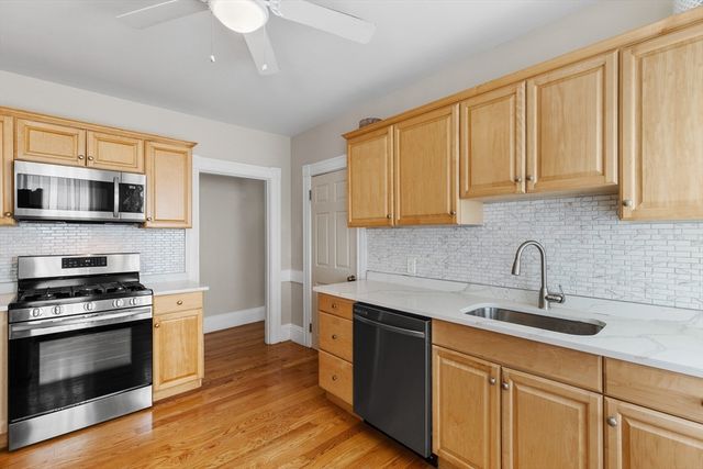 146 North St 4, Salem, MA 01970