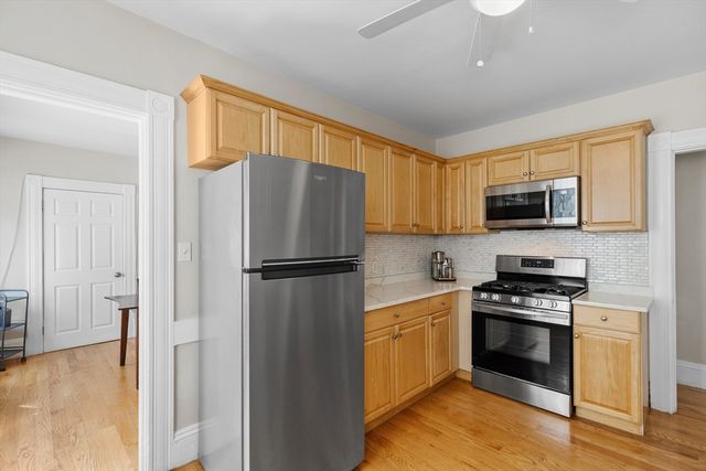 146 North St 4, Salem, MA 01970