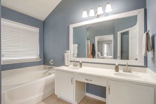 11744 Kenny Drive, Fort Worth, TX 76244