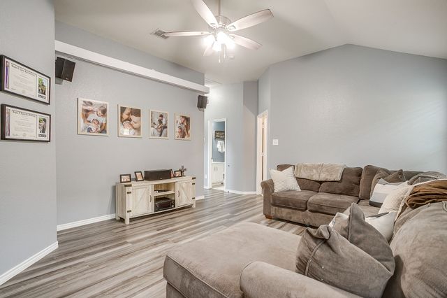 11744 Kenny Drive, Fort Worth, TX 76244