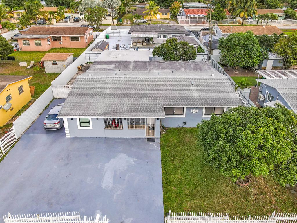 18515 NW 42ND Place unit 3, Miami Gardens, FL 33055