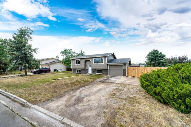 841 S Elbert Street, Elizabeth, CO 80107