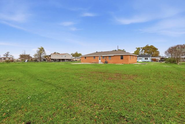 113 Prosperity St, Chauvin, LA 70344