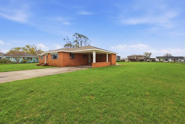 113 Prosperity St, Chauvin, LA 70344