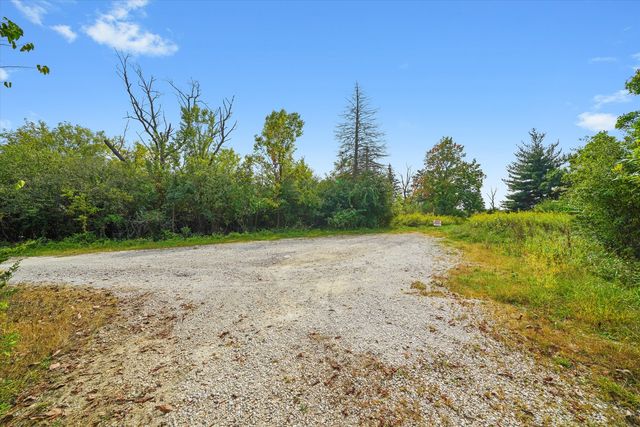 141 Breakenridge Farm Road, Oak Brook, IL 60523