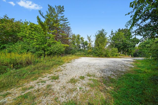 141 Breakenridge Farm Road, Oak Brook, IL 60523