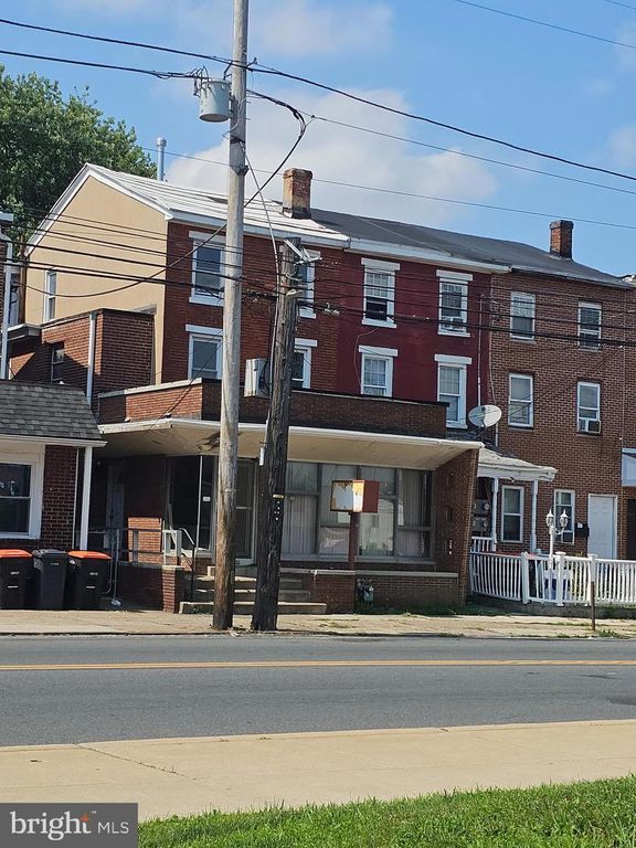 206 E 9TH ST, Chester, PA 19013