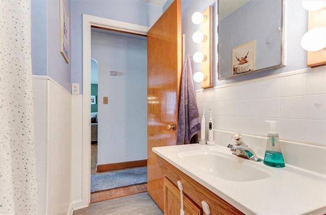 2009 Valmont Avenue, Eau Claire, WI 54701