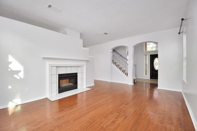 15711 Rosewood Hill Ct, Sugar Land, TX 77498