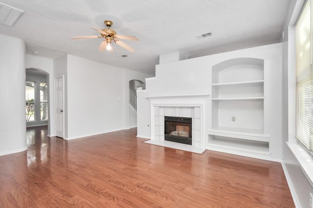 15711 Rosewood Hill Ct, Sugar Land, TX 77498